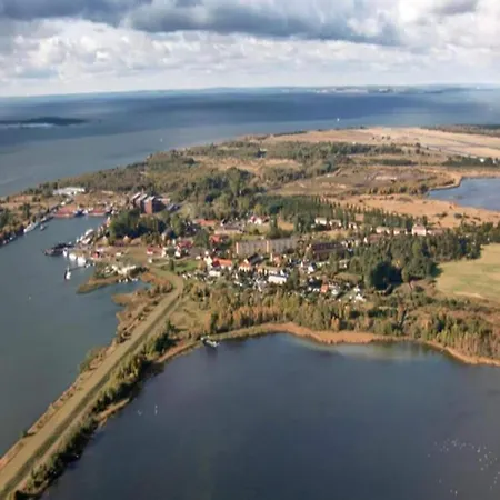 Hotel na wodzie Floating Houseboat In Peenemunde