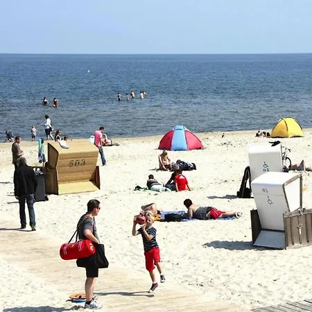 Floating Houseboat In Hotel na wodzie Peenemunde